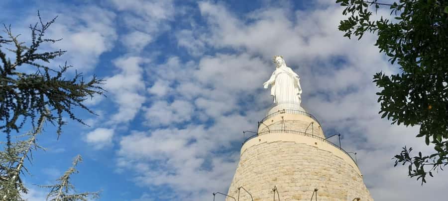Beirut: Jeita Grotto, Harissa, Byblos group tour & Guide - Entering Jeita Grotto for 90 minutes