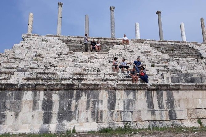 Beirut to Sidon, Tyre and Maghdouché: Daily Tours with Lunch - Transport, group size, and guide service