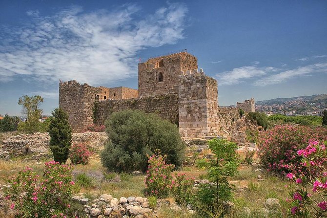 Guided Full-Day Private Tour to Byblos and Baalbek from Beirut - Sayyida Khawla Shrine: a brief modern religious stop