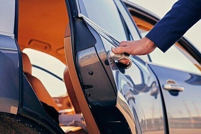 Private Departure Transfer: Hotel to Beirut International Airport - The drive across Beirut and airport arrival